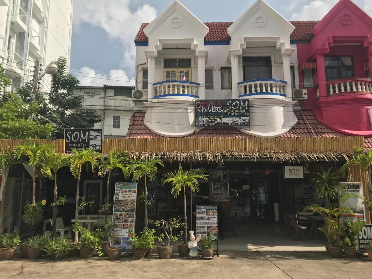 Som Guesthouse Patong Esterno foto