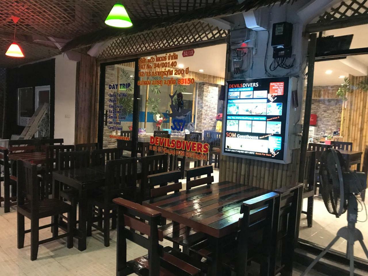 Som Guesthouse Patong Esterno foto