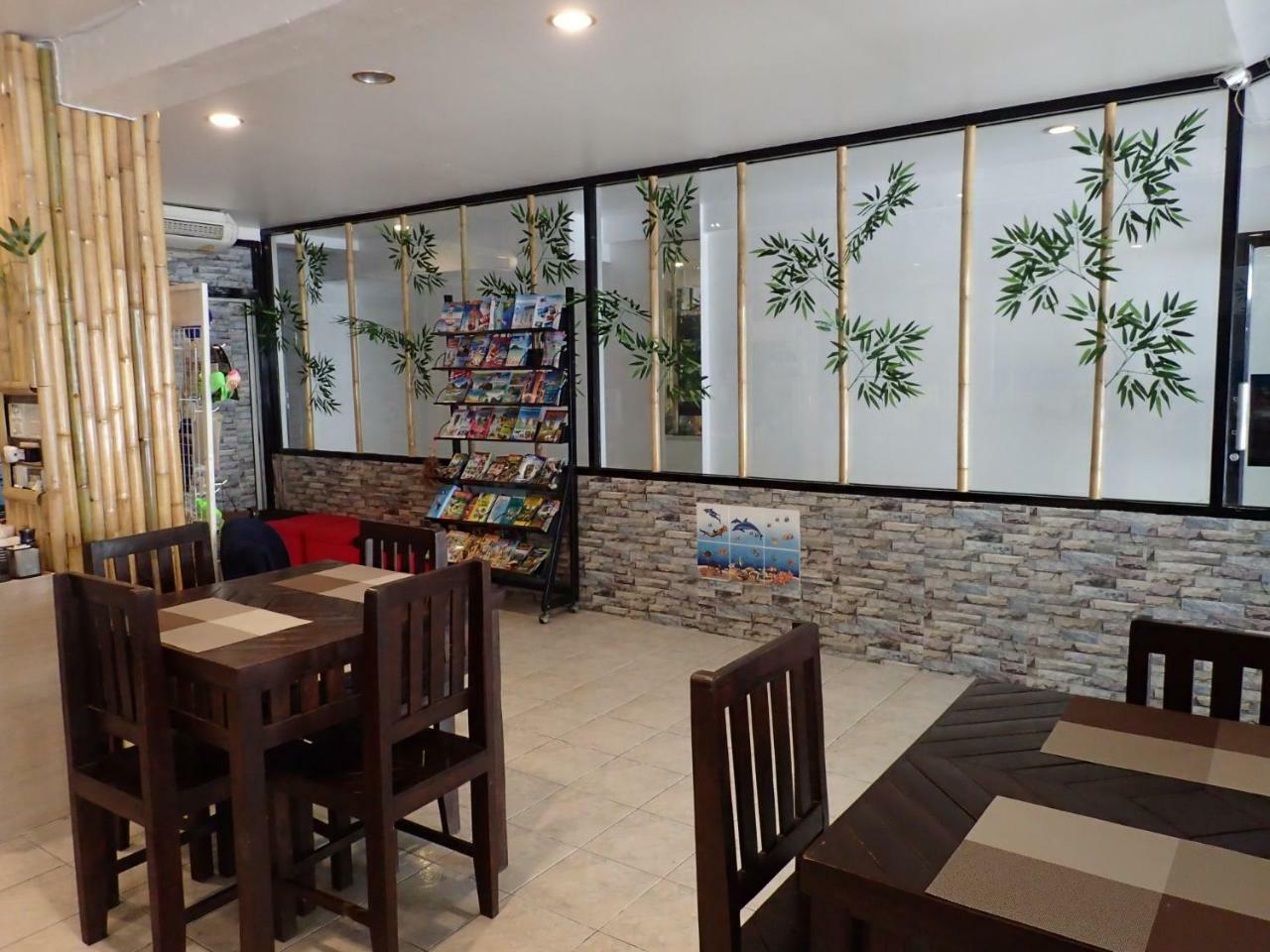 Som Guesthouse Patong Esterno foto