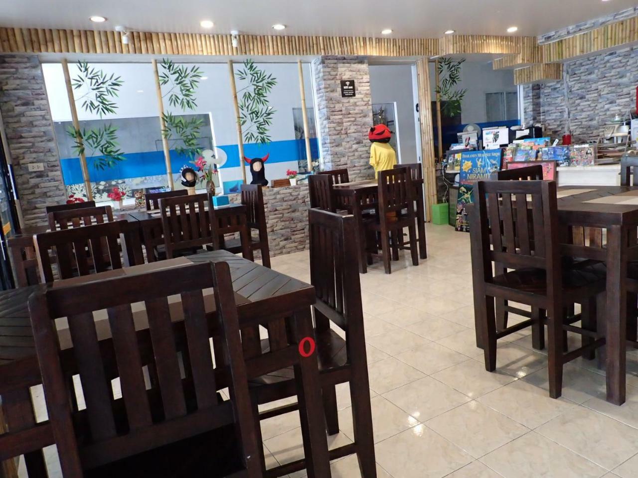Som Guesthouse Patong Esterno foto